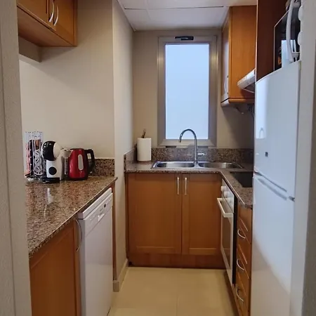 Pmt19 - Beachfront-los Locos-pool-privat Parkering-balcony *